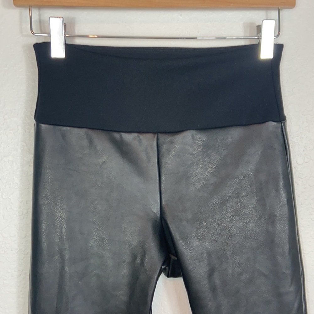 Nwot Assets by Spanx faux leather leggings S - Picture 7 of 9